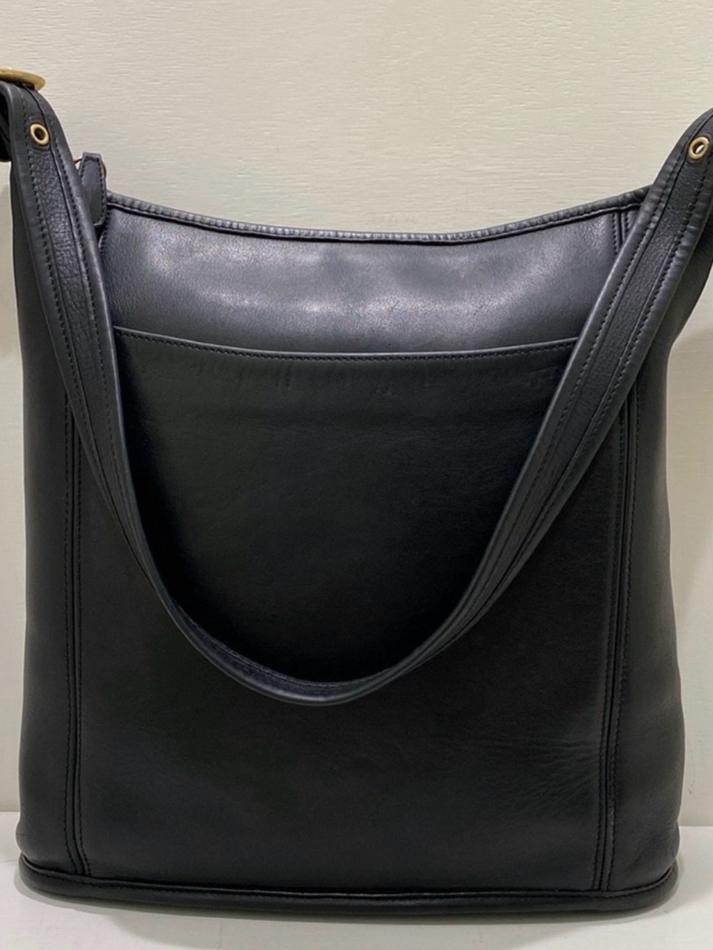 Coach vintage Coach Slim Duffle Sac Black Leather Shoulder Bag